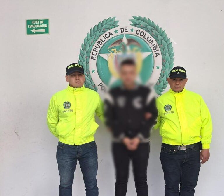 productor musical capturado por pedirle fotos sexuales a una menor de 14 años