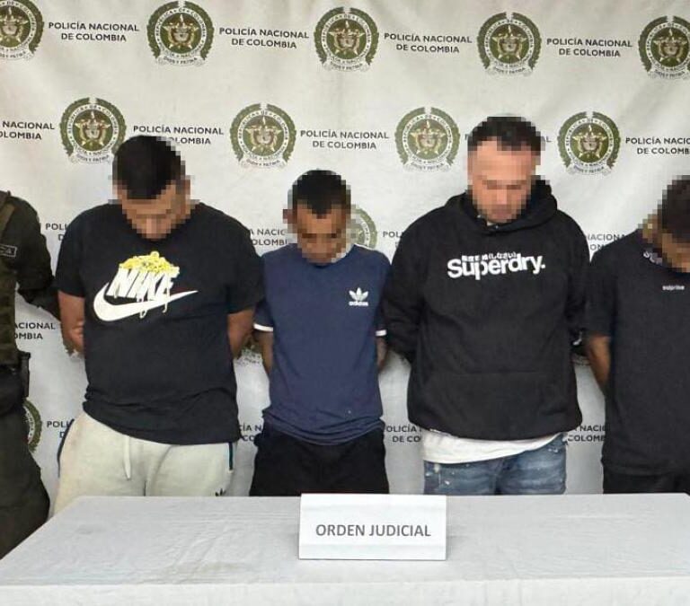 Cayó banda de falsos taxistas que le hacían ‘el paseo millonario’ a extranjeros en el Parque Lleras de Medellín