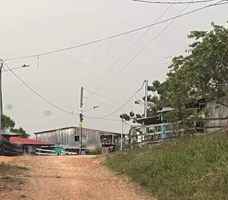 Alertan retenes, incursiones armadas y un doble homicidio en el Nordeste