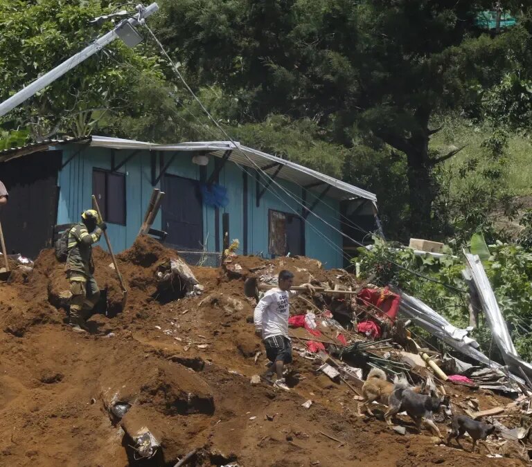 sube a 14 la cifra de muertos y baja a 11 desaparecidos tras fatal deslizamiento en Bello