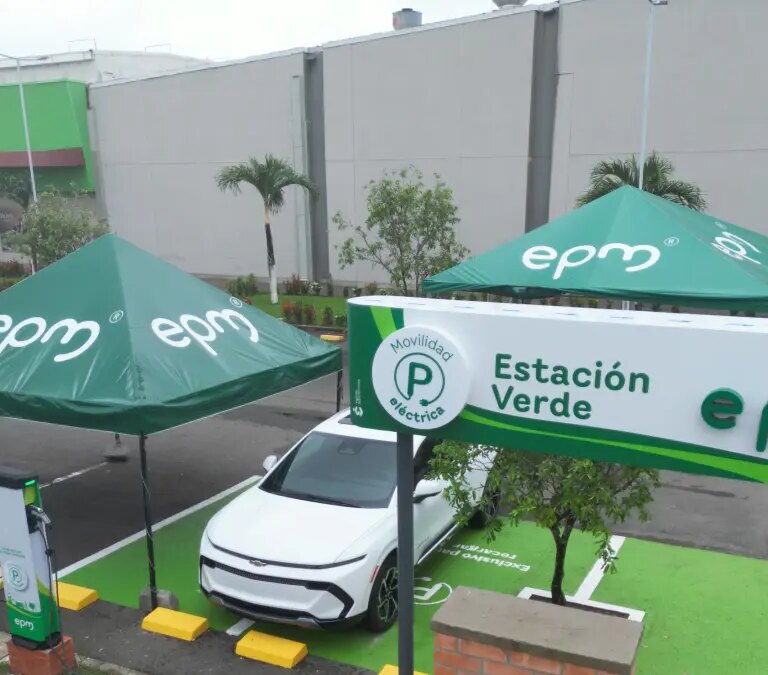 EPM instala la primera estación de carga de vehículos eléctricos en Urabá